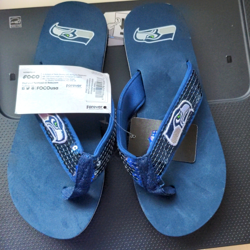 FOCO Seahawks Flip Flops - Small - Sequins